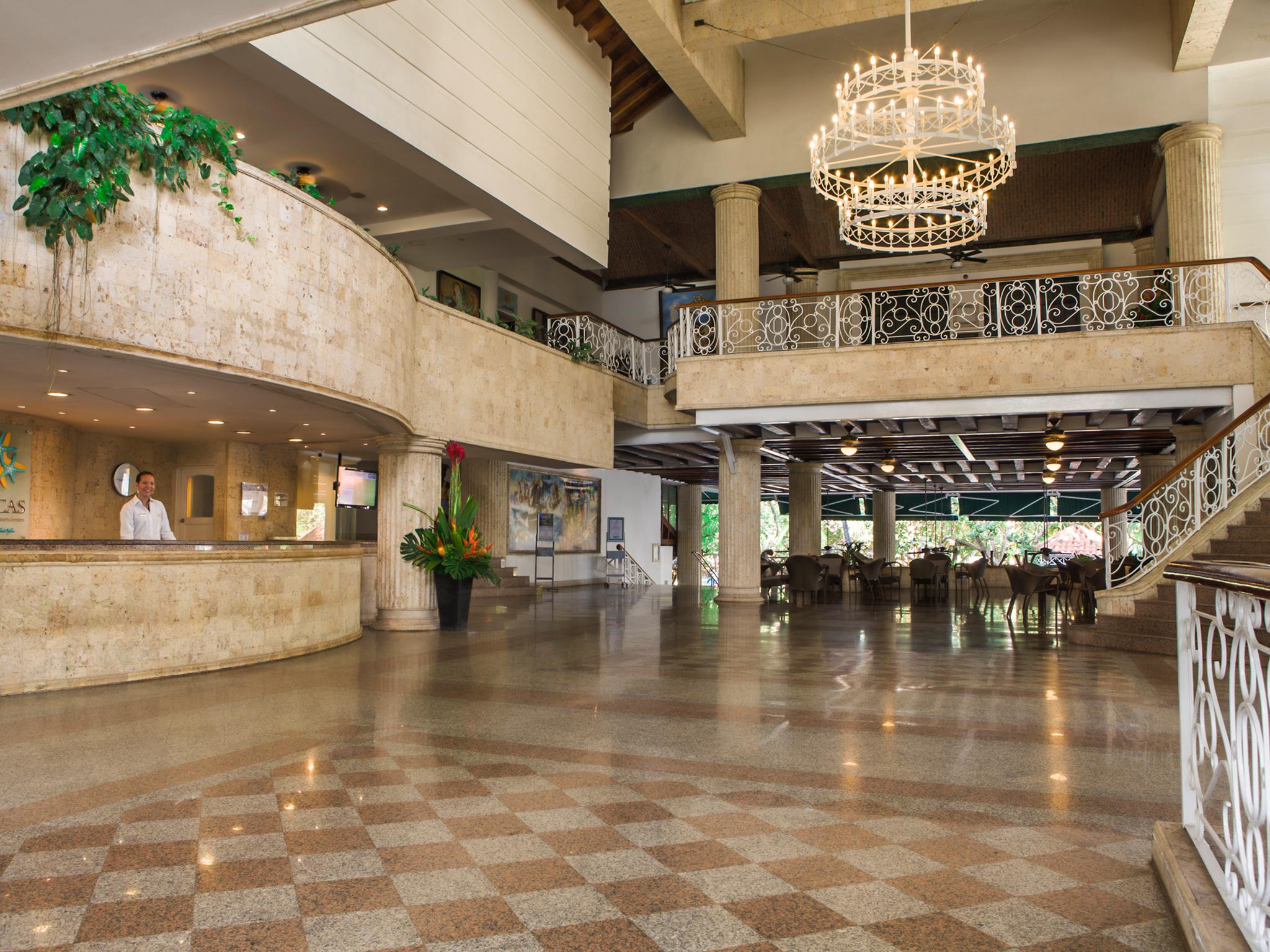 Hotel Las Americas Casa De Playa Cartagena Εξωτερικό φωτογραφία Lobby