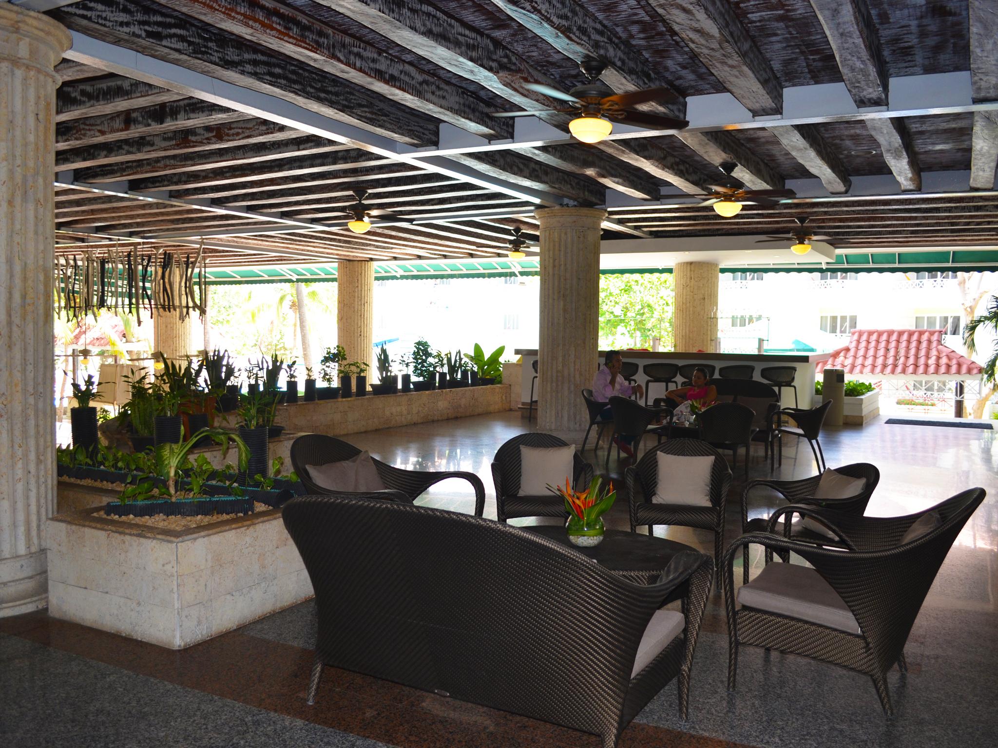 Hotel Las Americas Casa De Playa Cartagena Εξωτερικό φωτογραφία The lobby of the hotel