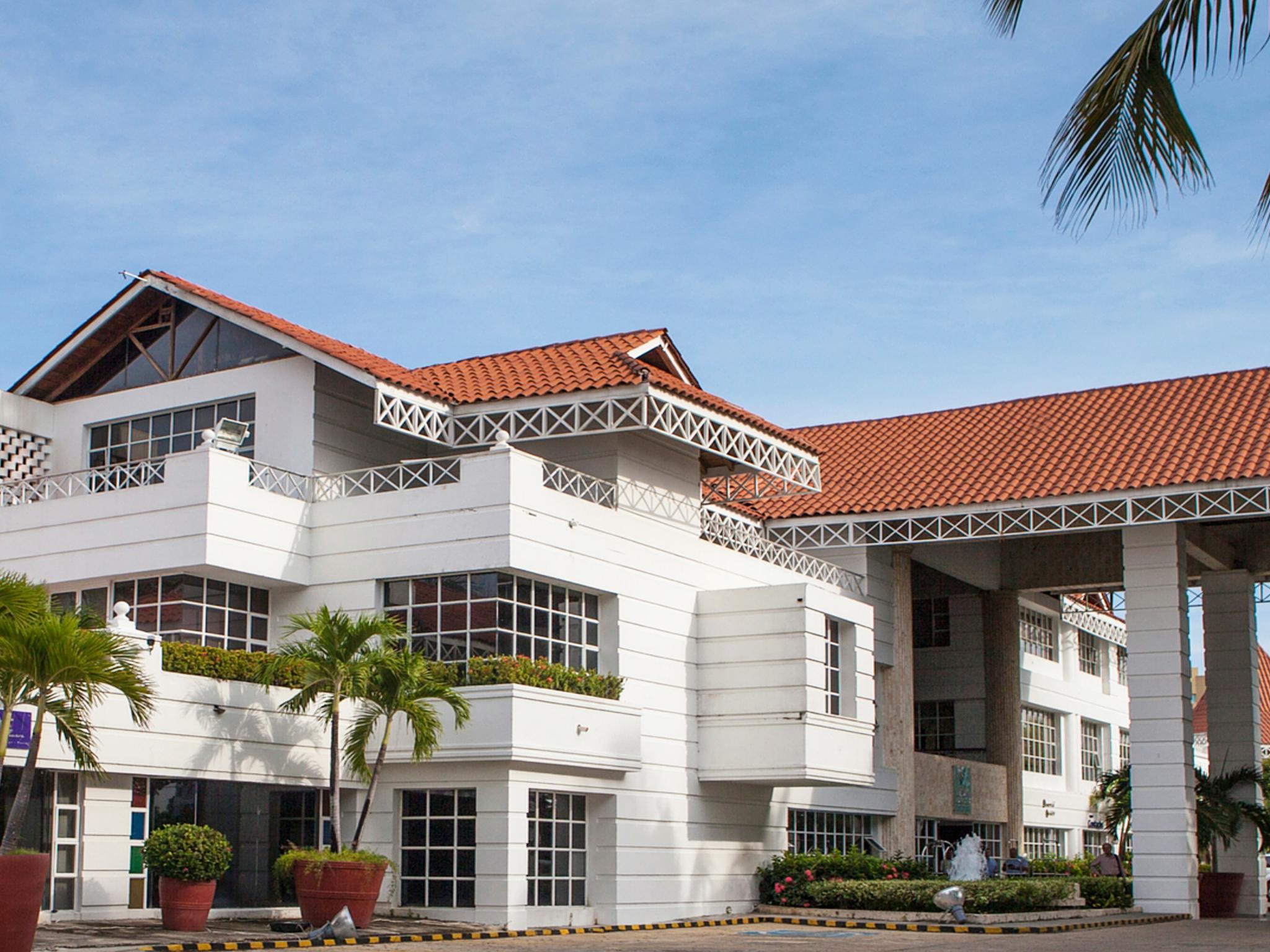 Hotel Las Americas Casa De Playa Cartagena Εξωτερικό φωτογραφία The University of Nottingham Malaysia Campus