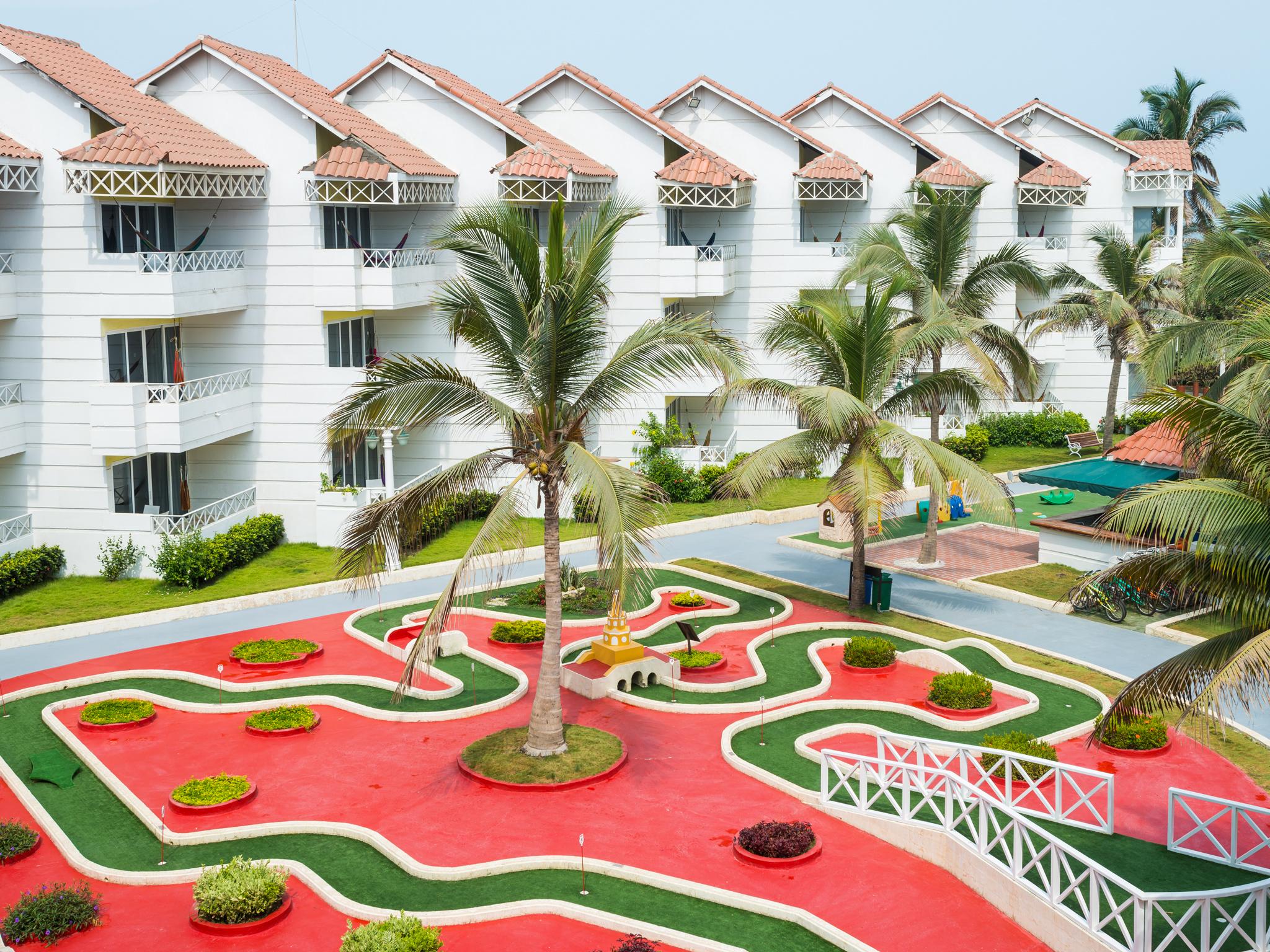 Hotel Las Americas Casa De Playa Cartagena Εξωτερικό φωτογραφία Club Mahindra, Pulicat