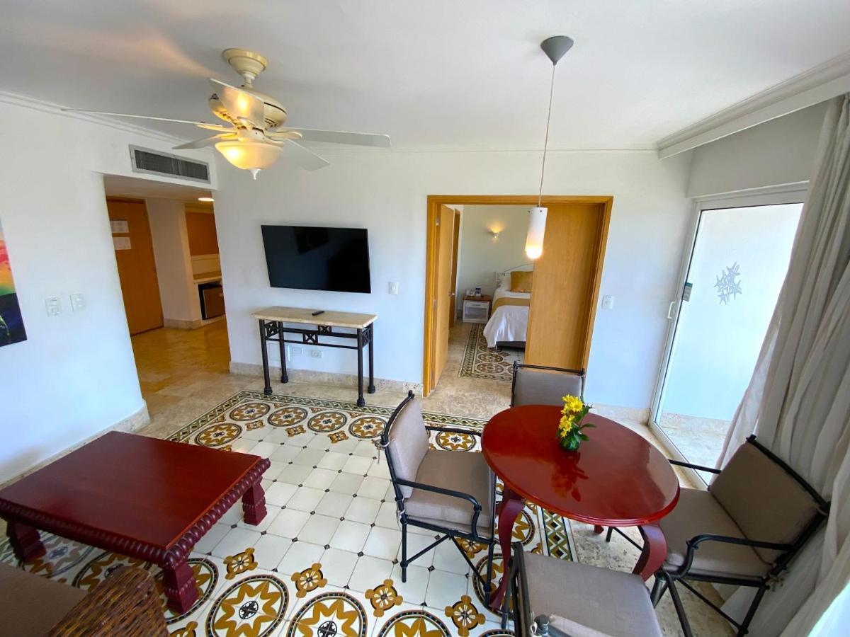 Hotel Las Americas Casa De Playa Cartagena Εξωτερικό φωτογραφία A suite at the hotel