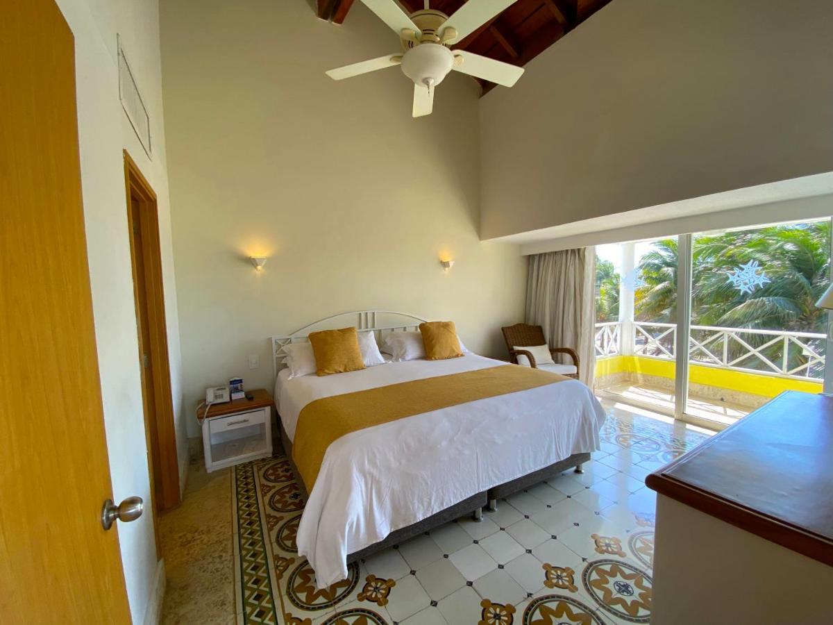 Hotel Las Americas Casa De Playa Cartagena Εξωτερικό φωτογραφία A bedroom at the hotel