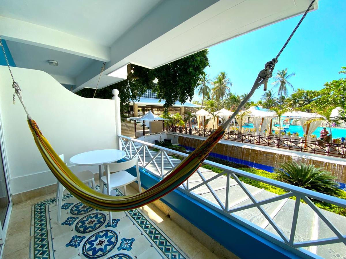 Hotel Las Americas Casa De Playa Cartagena Εξωτερικό φωτογραφία Hammock on a balcony